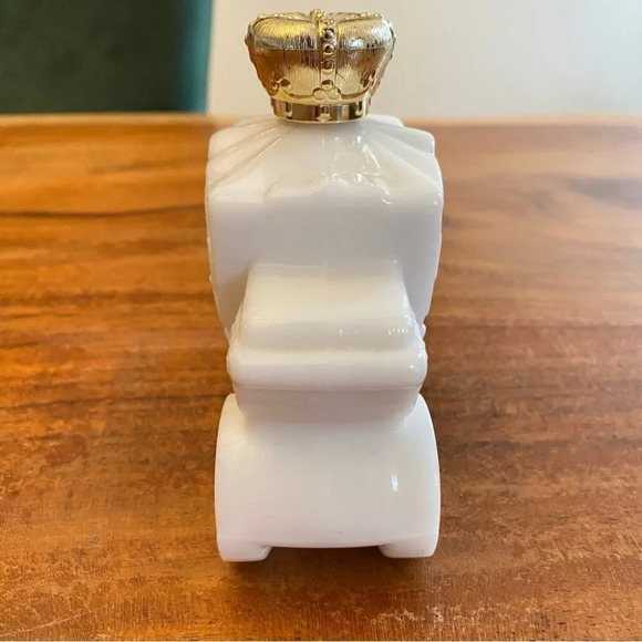 Vintage  Avon Milk Glass Cinderella Carriage Perfume Bottle - Picture 10 of 14
